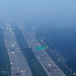 Incendios en los Everglades tiñen de humo el cielo del sur de Florida