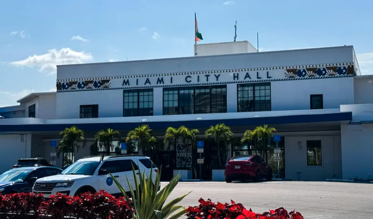 Tribunal rechaza aplazar elecciones municipales en Miami y ordena mantener el calendario de noviembre