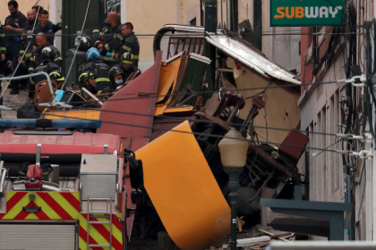 15 muertos y más de 18 heridos tras descarrilamiento del Elevador da Glória