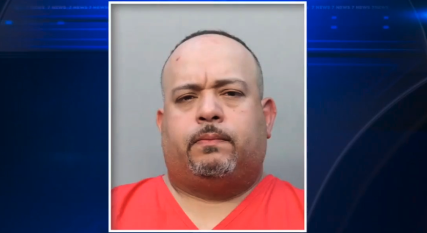 Arrestan a agente de Homestead por DUI tras choque de tres vehículos