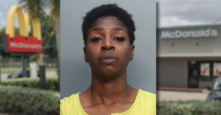 Mujer abofetea a empleada mayor en McDonald’s de Brickell por tocar accidentalmente su vestido