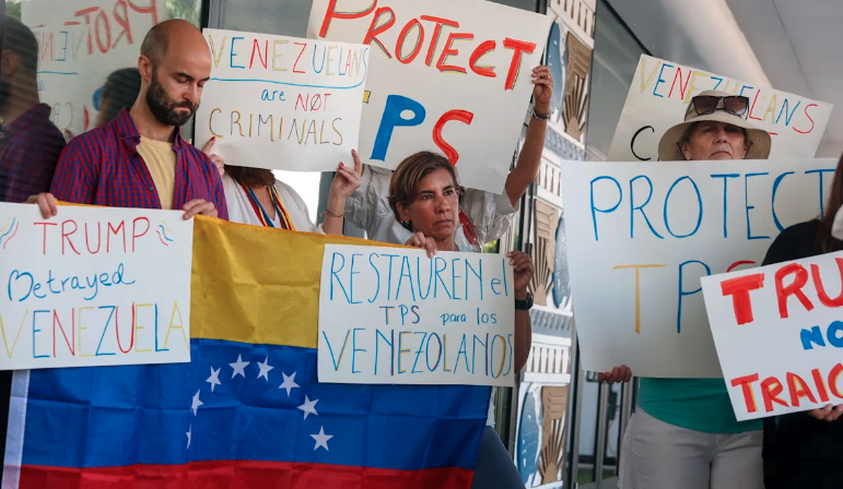 Corte Suprema permite a Trump avanzar con la eliminación del TPS para venezolanos