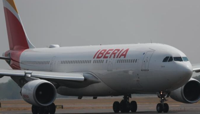 Aerolíneas suspenden vuelos a Venezuela tras alerta aérea de EE.UU.