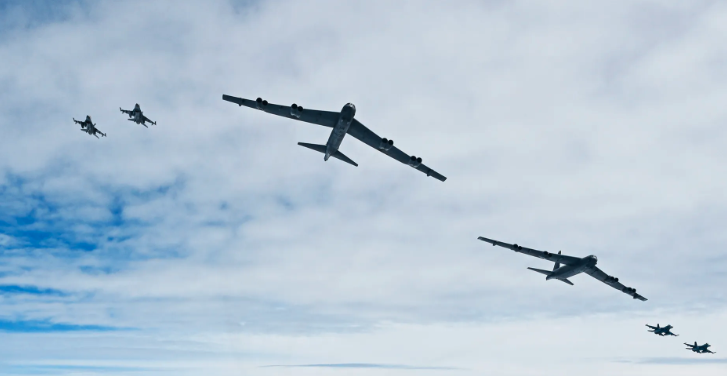 EE.UU. envia Bombarderos B-52 cerca de Venezuela