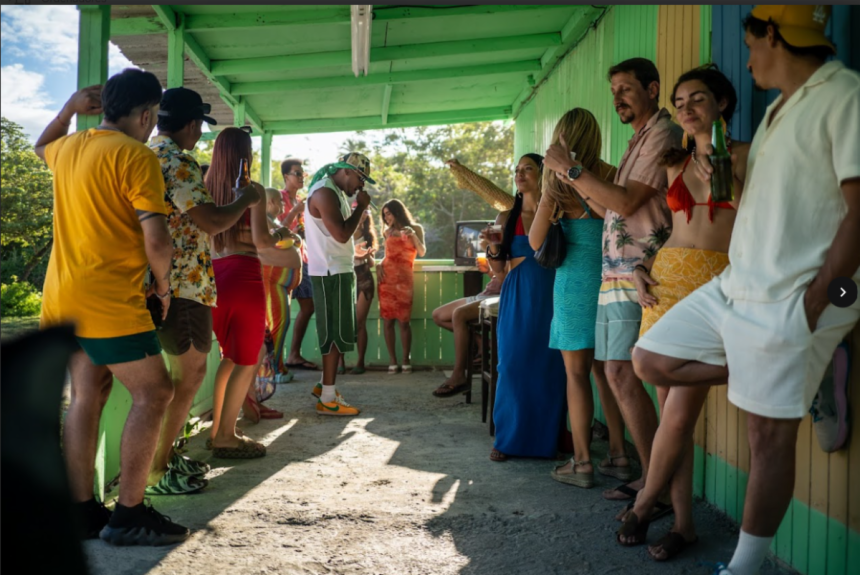 Myke Towers alcanza su 16ªº #1 en Billboard Latin Airplay con “Tengo Celos”