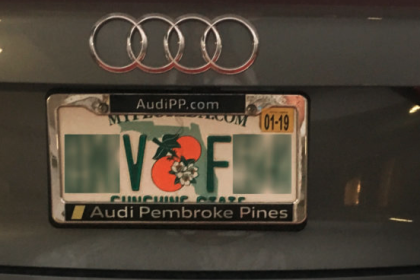 Miami endurece las detenciones por placas con marcos ilegales